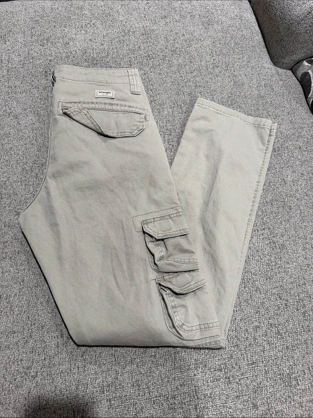 Wrangler Men's tan Cargo Pants with Flap Pockets